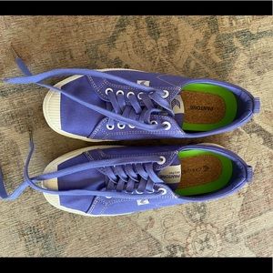 Cariuma Pantone Very Peri shoes size 9 men / 10.5 women